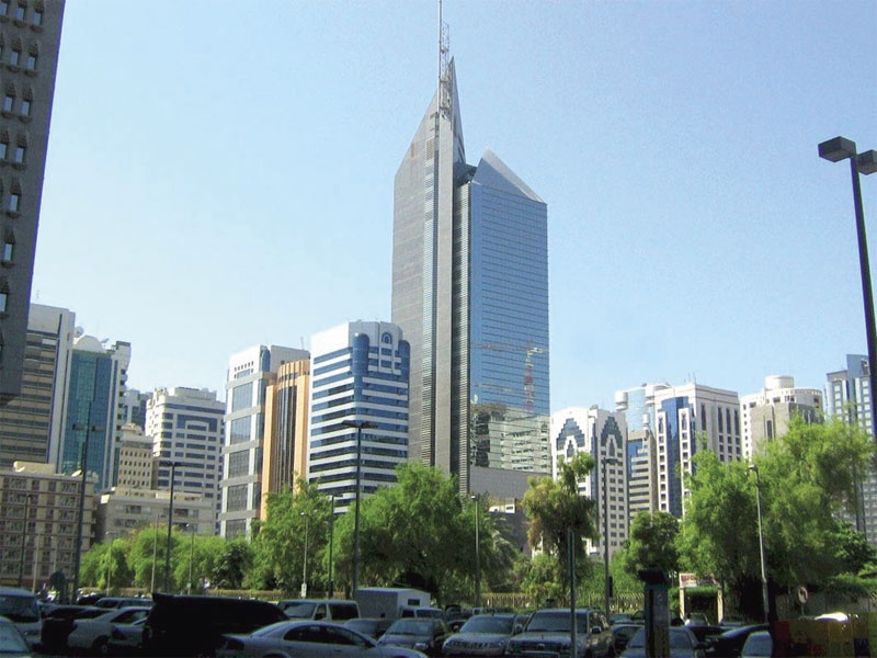 تحديات كبرى تواجهها السوق العقارية في أبوظبي نتيجة ضعف الطلب