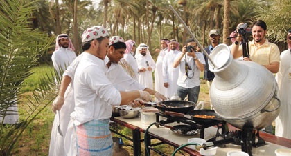مهرجان التمور يفتح آفاق الاستثمار في النزل الريفية بين حقول النخيل