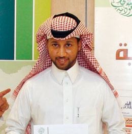 الفائزون بجوائز  جوال الاقتصادية يتسلمون تذاكر سفرهم من طيران ناس