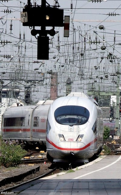 الأزمة تخفض أرباح أكبر شركة أوروبية للقطارات 52.6 %