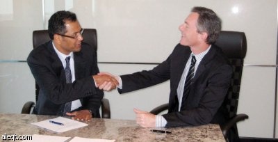 «موبايلي» توقع مذكرة تفاهم مع «كولاكوم»