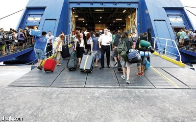 استكشاف الأرض الجديدة: بوابة السفر التي تقود الحزمة في الهند