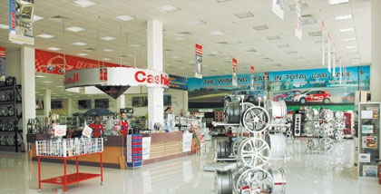 «رد كاب » .. الصيانة المتكاملة ورفاهية القيادة تغيران مفهوم خدمة السيارات