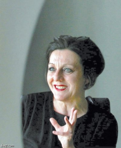 «المحرومون من الوطن» يمنحون هيرتا الألمانية جائزة نوبل للآداب