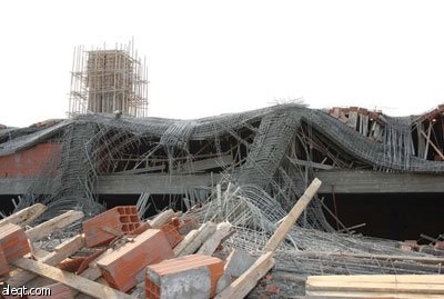 ضعف الرقابة والعشوائية في  التنفيذ يعجلان بانهيار مباني المساجد