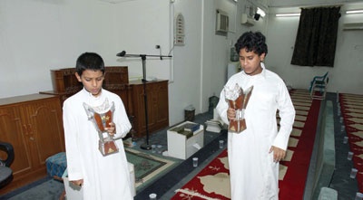 باحث اجتماعي: غرس النواحي الإيجابية في الصغار 
يثمر عملا رائعا في المساجد