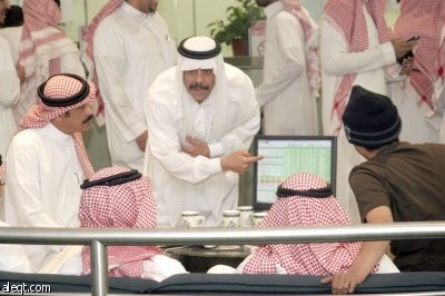 سوق الأسهم بين توقعات إيجابية وأداء مستقر