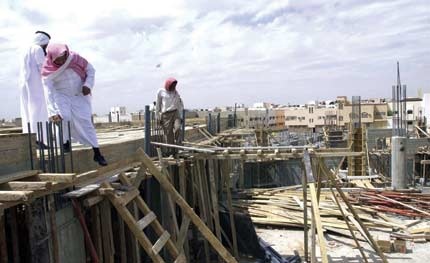 في غياب الرهن.. الشريحتان الوسطى والمحدودة لن تتملكا منازل