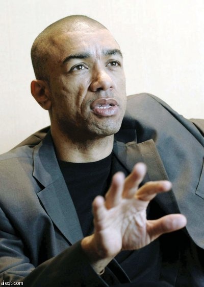 أخ الرئيس الأمريكي: أوباما ضمني بقوة ورفع معنوياتي