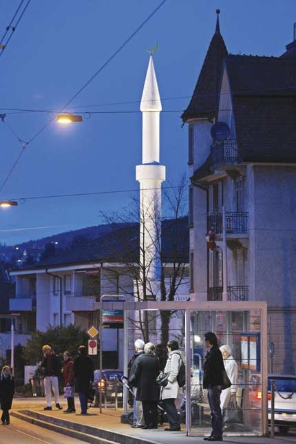 59% من السويسريين يؤيدون حظر بناء المساجد .. والحكومة ترفض