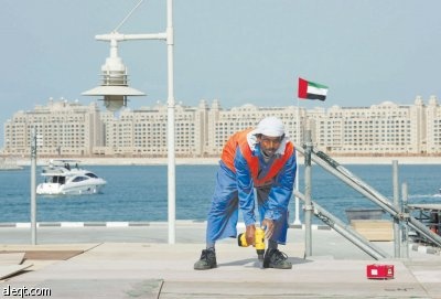 بفعل أزمة السندات.. تداعيات سلبية متوقعة على نمو اقتصاد الإمارات عام 2010