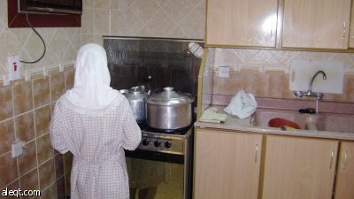 هل يشارك الرجال في اضطهاد الخادمات؟