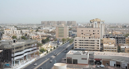 عقاريون يتهمون مؤسسات التمويل بالعجز في حل أزمة الإسكان في السعودية