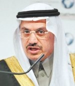 محافظ مؤسسة النقد: لا أستبعد إعادة مناقشة ربط الريال بالدولار في حال تنوع الاقتصاد بشكل كبير