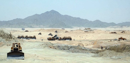 أمير مكة يوجه بإيصال التيار الكهربائي إلى مخططات منح ولي العهد