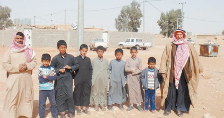 «حزم» الغاز و«جلاميد» الفوسفات.. انتظار لمستقبل أفضل!