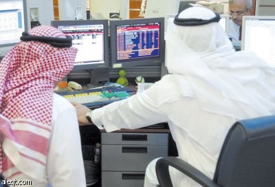 «البتروكيماويات» و«الأسمنت» تقودان المؤشر إلى أعلى إغلاق منذ 15 أسبوعا