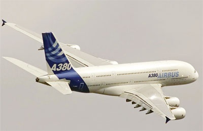 «أياتا» تخفض تقديرات خسائر قطاع الطيران بواقع النصف