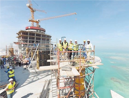 «الخليج القابضة» تكمل تنفيذ أهم المراحل الإنشائية في «فيلامار»