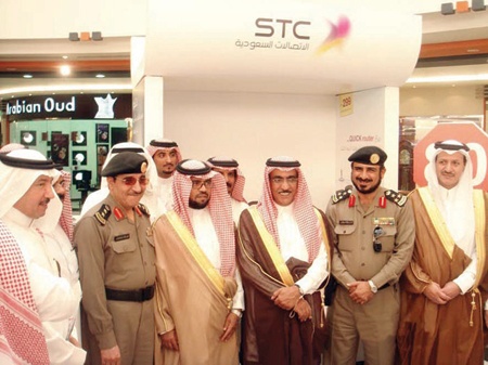 محافظ خميس مشيط يشيد بمبادرات «الاتصالات السعودية»