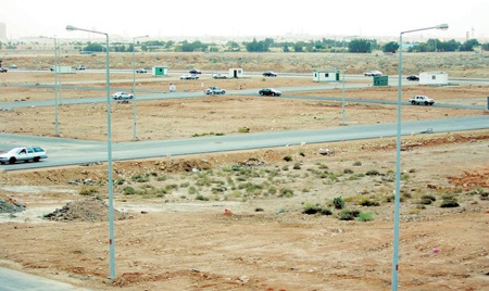 أسعار مخططات المنح تنخفض.. وإحجام عن شراء الأراضي في الرياض