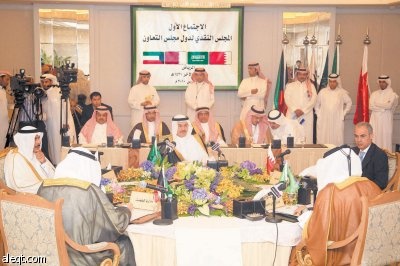 إصدار العملة النقدية بعد 10 سنوات .. هل يعد مبالغة في الحذر؟