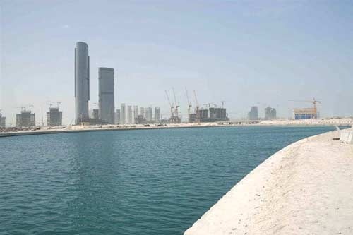 «صروح» تعلن تسليم المشاريع الفرعية لـ «شمس أبو ظبي» منتصف العام