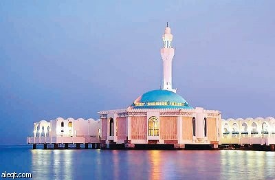 القرني: نعاني دائما من مشكلات الأطفال في المساجد وبكائهم