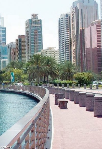 معهد التمويل الدولي: «ديون دبي» رفعت تسعير مخاطر الإقراض في المنطقة