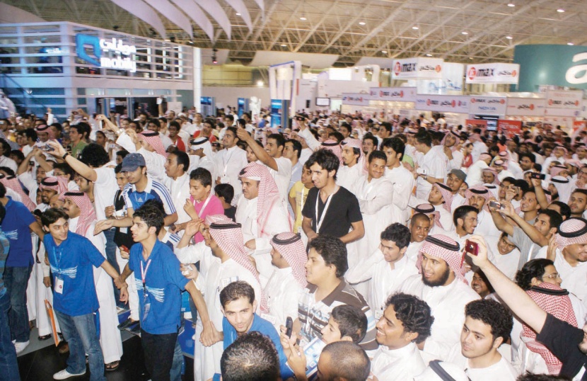 «موبايلي»: خدمة البث الرقمي تجذب زوّار جناح الشركة في «جايتكس»