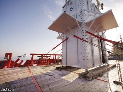 إنزال «غطاء» يمنع تسرب النفط في خليج المكسيك