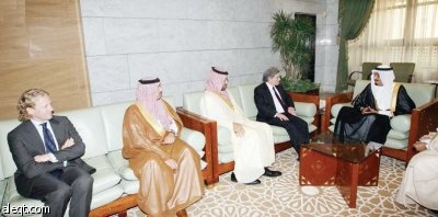 مركز الرياض للتنافسية و»مونيتور قروب» يوقعان اتفاقية شراكة وتعاون