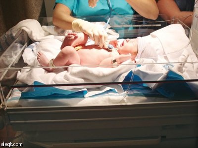 دراسة: الآباء يصابون باكتئاب ما بعد الولادة أيضا