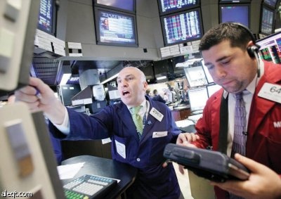 الأسهم الأمريكية تفتتح تعاملاتها بانخفاض متأثرة بأزمة الديون الأوروبية