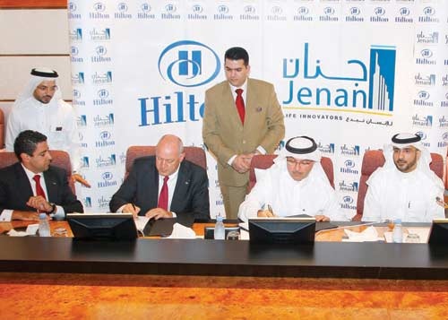 «جنان» و«هيلتون» توقعان عقداً لإنشاء فندق من 40 طابقا في الخبر