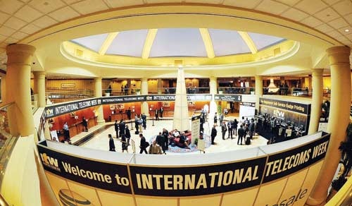 «الاتصالات السعودية» تبرم اتفاقيات جديدة مع مشغلين دوليين