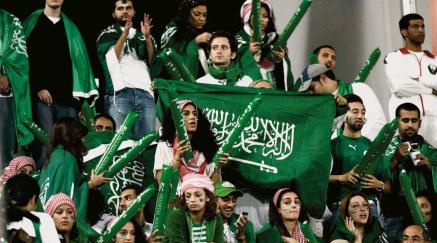 هل هناك إقبال نسائي على تشجيع المنتخبات المشاركة في كأس العالم؟