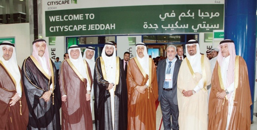 السعودية تحتاج إلى 200 ألف وحدة سكنية سنوياً.. لا يؤمن منها سوى 10 %