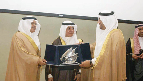 غرفة الشرقية تكرِّم الدكتور خالد السليمان وتثمّن عطاءاته