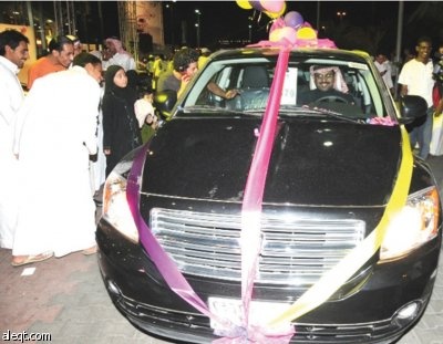 «الاتصالات السعودية» تسلم عملاءها 6 سيارات ومئات الهدايا القيمة