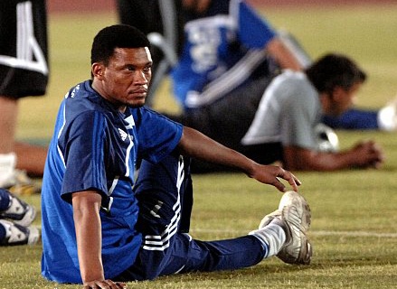 ماهي خلفية إعتزال محمد الدعيع ؟