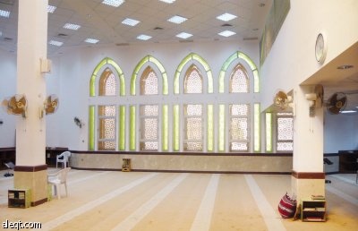 أجهزة تكييف رديئة وحرارة شديدة تواجه مرتادي المساجد