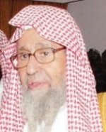 الفوزان:  هناك اعتبارات يقدم أصحابها في الإمامة على من حضر ولو كان أفضل منه