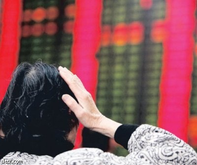 تراجع الأسهم الصينية لأدنى مستوى في 14 شهرا .. والتمويل يعمق الخسائر في أوروبا