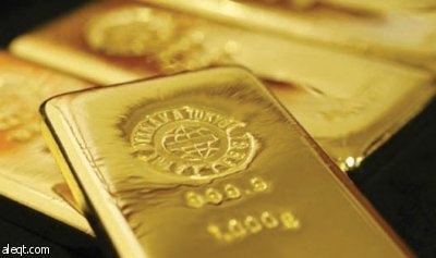 الذهب يتراجع مع صعود الدولار ونضوب الاستثمار