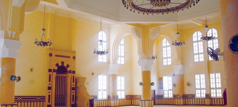 نظرة المعماريين لتقليل الأعمدة داخل المساجد تتفق مع النظرة الشرعية