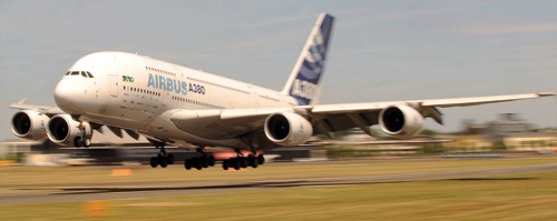 «صراع مبيعات» بين «إيرباص» و«بوينج» في معرض فارنبورو الجوي