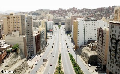 نزع الملكيات يرفع حجم الطلب على المساكن في مكة إلى 100 ألف وحدة