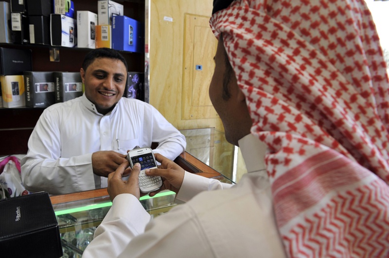 هيئة الاتصالات تعلن إيقاف خدمة البلاك بيري ابتداء من الجمعة