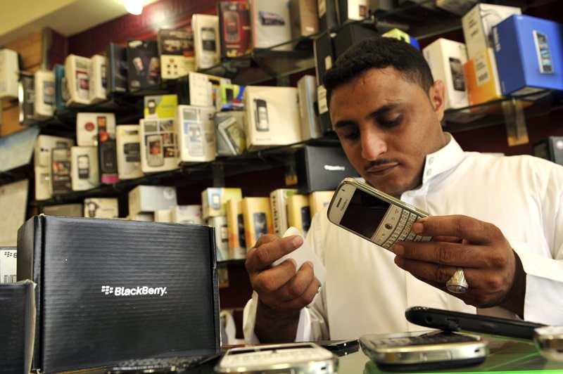 هيئة الاتصالات تعلن إيقاف خدمة البلاك بيري ابتداء من الجمعة